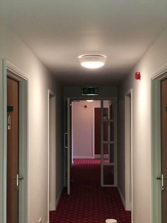 The Holroyd Arms Hotell Guildford Exteriör bild